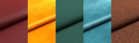 Fünf Stoffmuster in Reihe: Leder in Burgunderrot, glatter Stoff in Gelb, Cord in Grün, Samt in Türkis und melierter Stoff in Braun. Alle Muster sind leicht gefaltet.