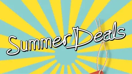 „Summer Deals“ steht in verspielter, weißer Schrift mit schwarzem Umriss vor strahlenförmigen gelb-türkisen Streifen, die von unten nach oben verlaufen. Unten rechts sieht man einen braunen Faden am Preisschild.