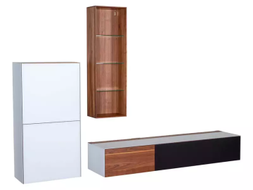 Möbelset: Weißer Schrank, hoch; Holzwandregal mit Glasböden; TV-Bank, braunes Holz und schwarze Schublade.